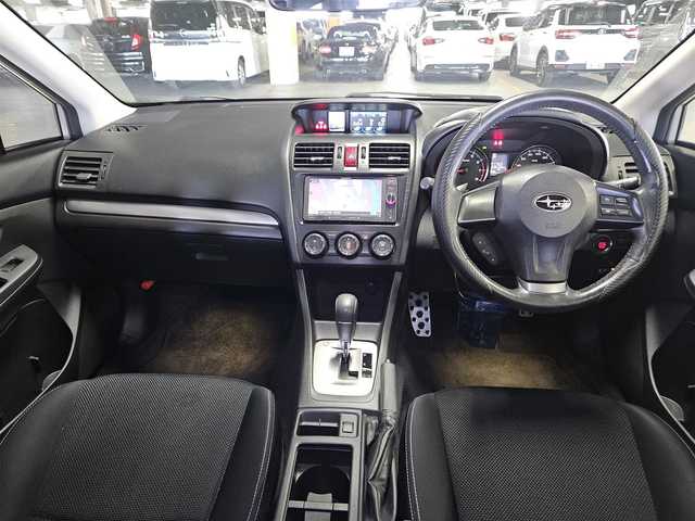 スバル インプレッサ ＸＶ 2．0i－L アイサイト 島根県 2013(平25)年 7.1万km デザートカーキ 4WD/カロッツェリアナビ/　(Bluetooth/CD/DVD)/フルセグTV/バックカメラ/ビルトインETC/全車速追従機能付クルーズコントロール/アイサイトver2/・プリクラッシュブレーキ/・AT誤発進抑制制御/・ふらつき警報/・車線逸脱警報/・先行車発進お知らせ機能/HIDヘッドランプ/オートライト/オートエアコン/パドルシフト/運転席パワーシート/純正17インチアルミホイール/キーレスアクセス/プッシュスタート/禁煙車