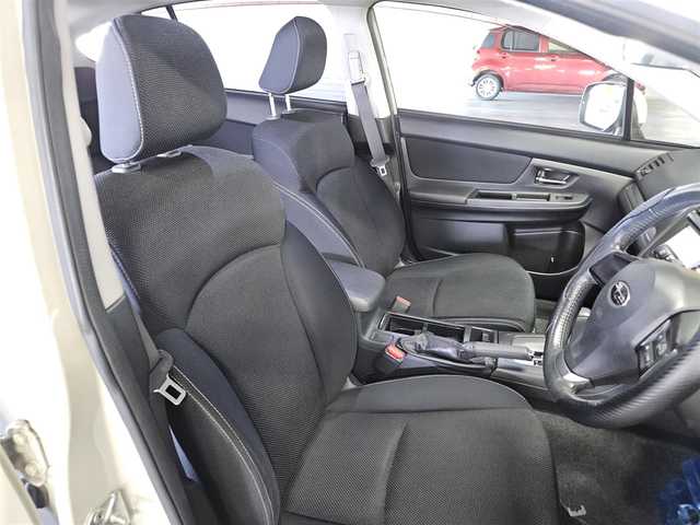 スバル インプレッサ ＸＶ 2．0i－L アイサイト 島根県 2013(平25)年 7.1万km デザートカーキ 4WD/カロッツェリアナビ/　(Bluetooth/CD/DVD)/フルセグTV/バックカメラ/ビルトインETC/全車速追従機能付クルーズコントロール/アイサイトver2/・プリクラッシュブレーキ/・AT誤発進抑制制御/・ふらつき警報/・車線逸脱警報/・先行車発進お知らせ機能/HIDヘッドランプ/オートライト/オートエアコン/パドルシフト/運転席パワーシート/純正17インチアルミホイール/キーレスアクセス/プッシュスタート/禁煙車