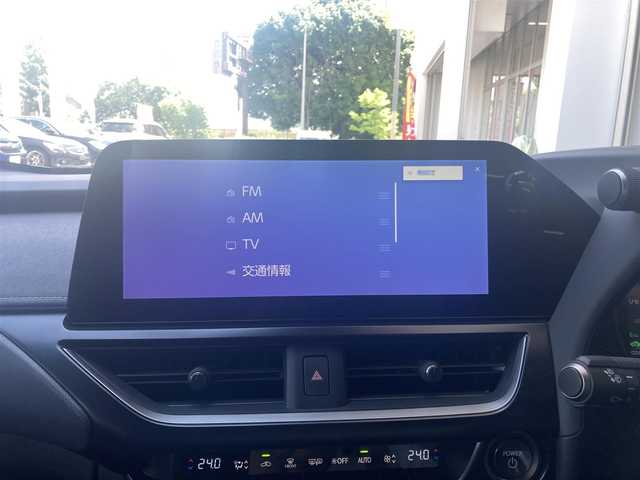 レクサス ＵＸ 250h バージョンC 千葉県 2022(令4)年 0.9万km ソニッククォーツ 純正ナビ(AM/FM/BT/USB/miracast/フルセグ)/バックカメラ/ETC2.0/パワーシート(D/N)/シートヒーター(D/N)/ハンドルヒーター/LTA/レーダークルーズコントロール/前後ドラレコ/パワーバックドア/パドルシフト/レザーシート(合皮)/純正フロアマット/スペアキー