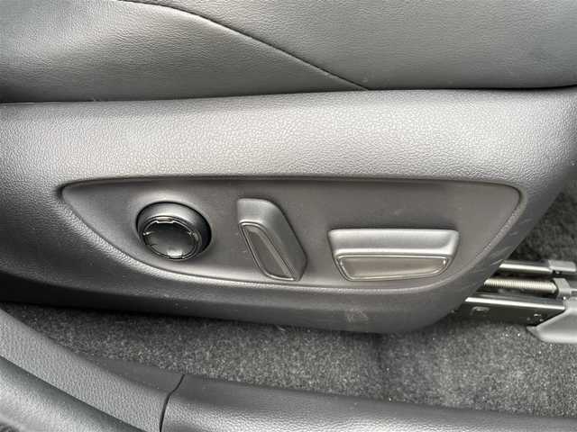 トヨタ ハリアー ハイブリッド Z レザーパッケージ 東京都 2020(令2)年 2.8万km ブラック パノラマルーフ/トヨタセーフティセンス/純正コネクトナビ/パノラミックビューモニター/デジタルインナーミラー/シートエアコン/シートヒーター/パワーシート/電動リアゲート/ＥＴＣ/スマートキー