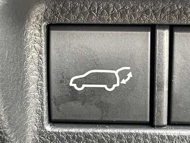 トヨタ ハリアー ハイブリッド Z レザーパッケージ 東京都 2020(令2)年 2.8万km ブラック パノラマルーフ/トヨタセーフティセンス/純正コネクトナビ/パノラミックビューモニター/デジタルインナーミラー/シートエアコン/シートヒーター/パワーシート/電動リアゲート/ＥＴＣ/スマートキー