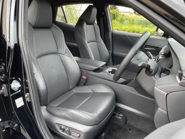 トヨタ ハリアー ハイブリッド Z レザーパッケージ 東京都 2020(令2)年 2.8万km ブラック パノラマルーフ/トヨタセーフティセンス/純正コネクトナビ/パノラミックビューモニター/デジタルインナーミラー/シートエアコン/シートヒーター/パワーシート/電動リアゲート/ＥＴＣ/スマートキー