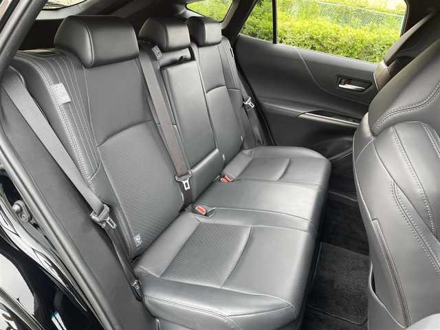 トヨタ ハリアー ハイブリッド Z レザーパッケージ 東京都 2020(令2)年 2.8万km ブラック パノラマルーフ/トヨタセーフティセンス/純正コネクトナビ/パノラミックビューモニター/デジタルインナーミラー/シートエアコン/シートヒーター/パワーシート/電動リアゲート/ＥＴＣ/スマートキー