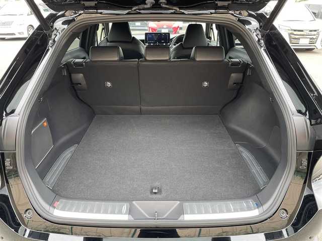 トヨタ ハリアー ハイブリッド Z レザーパッケージ 東京都 2020(令2)年 2.8万km ブラック パノラマルーフ/トヨタセーフティセンス/純正コネクトナビ/パノラミックビューモニター/デジタルインナーミラー/シートエアコン/シートヒーター/パワーシート/電動リアゲート/ＥＴＣ/スマートキー