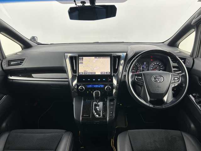 トヨタ ヴェルファイア Z Aエディション ゴールデンアイズ 愛知県 2017(平29)年 6.9万km ブラック ワンオーナー/禁煙車/純正10.5インチナビ/（AM/FM/Bluetooth/CD/DVD/HDMI/フルセグTV)/バックカメラ/ワイヤレス充電/トヨタセーフティセンス/・衝突軽減ブレーキ/・レーンキープアシスト/・追従式クルーズコントロール/・クリアランスソナー/ETC2.0/ドライブレコーダー/オットマン/両側パワースライドドア/パワーバックドア/LEDヘッドライト/純正フロアマット/純正18インチアルミホイール/スマートキー/スペアキー有