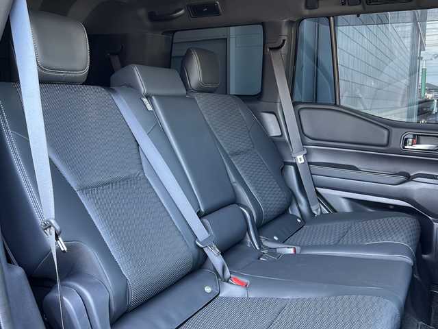 トヨタ ランドクルーザー ２５０ VX 栃木県 2024(令6)年 0.7万km ブラック ワンオーナー/フルセグTV/丸目LEDヘッドランプ/JAOS18インチアルミ/JAOSフェンダーガーニッシュ/JAOSフロントバンパーガード/純正12.3インチディスプレイオーディオ/プリクラッシュセーフティー/レーンディバーチャアラート/オートマチックハイビーム/ドライバー異常時対応システム/プロアクティブドライビングアシスト/レーントレーシングアシスト/レーダークルーズコントロール/ロードサインアシスト/発進遅れ告知機能/パーキングサポートブレーキ/周辺車両接近時サポート付ブラインドスポットモニター/ドライブレコーダー/床下透過表示機能付パノラミックビューモニター/純正デジタルインナーミラー/ビルトインETC2.0/ムーンルーフ/ルーフレール/LEDヘッドランプ/LEDフォグランプ/革巻きステアリング/左右後席独立温度調整オートエアコン/革シート/シートヒーター/パワーシート/充電用USB端子