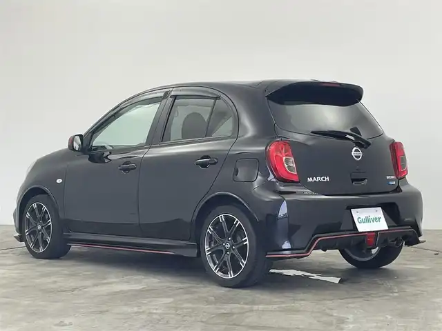 日産 マーチ ニスモ 群馬県 2016(平28)年 3.2万km ピュアブラック 純正７インチナビ　純正１６インチアルミホイール　ＡＢＳ　横滑り防止装置　ビルトインＥＴＣ　アイドリングストップ　インテリジェントキー　盗難防止装置　プッシュスタート　オートライト　オートエアコン　禁煙