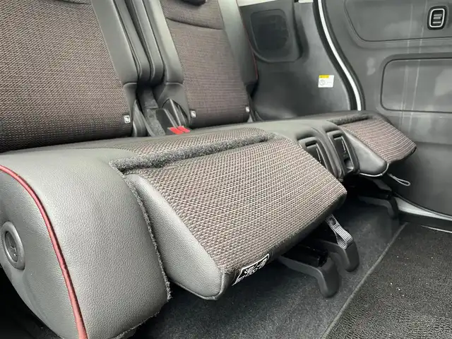 スズキ スペーシア カスタム HYBRID XS 鹿児島県 2024(令6)年 0.2万km ピュアホワイトパール/ブラック2トーン セーフティサポート/オーディオレス/追従機能付きクルーズコントロール/両側パワースライドドア/LEDオートライト/純正15インチアルミホイール/シートヒーター/ステアリングヒーター/オートエアコン/サーキュレーター/ハーフレザーシート/パーソナルテーブル/アームレスト/6スピーカー/USB電源ソケット/スマートキー