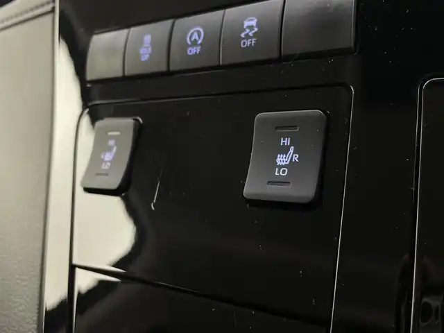 トヨタ グランエース G 宮城県 2021(令3)年 1.5万km ブラック 純正ナビゲーション/純正12.1型後席モニター/【V12T-R68C】/デジタルインナーミラー/パノラミックビューモニター/BSM/OPブラックレザーシート/シートヒーター/ドライブレコーダー前後/トヨタセーフティセンス/レーダークルーズコントロール/レーンキープアシスト/ETC2.0/フルセグTV/パワーシート/2列目エグゼクティブシート/BSM/RCTA/クリアランスソナー/LEDヘッドランプ/純正17インチAW/禁煙車