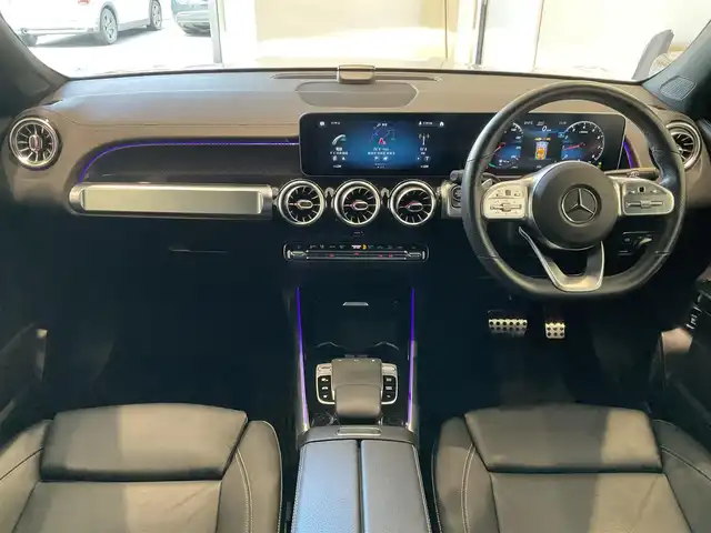 メルセデス・ベンツ ＧＬＢ２５０ 4マチック スポーツ 熊本県 2020(令2)年 2.4万km デジタルホワイト ・スマートキー/・プッシュスタート/・アクティブステアリングアシスト/・DSR/・道路標識アシスト/・アクティブレーンキーピングアシスト/・アクティブブレーキアシスト/・アテンションアシスト/・ブラインドスポットモニター/・レーンチェンジアシスト/・インテリジェントライトシステム/・クルーズコントロール(追従式)/・黒革シート/・前席パワーシート/・前席シートヒーター /・純正HDDナビ/　【Bluetooth・USB・AppleCarPlay・AndroidAuto】/・フルセグTV/・全方位カメラ/・ETC2.0/・ドライブレコーダー(前方録画)/・パワーバックドア/・LEDヘッドランプ/・純正マット/・保証書/取説