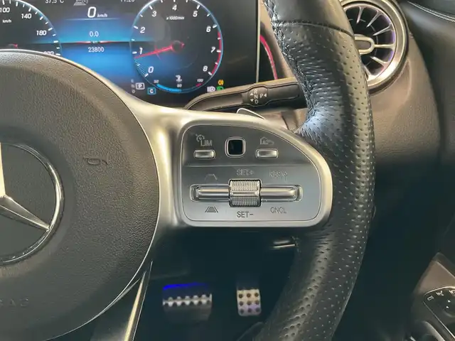 メルセデス・ベンツ ＧＬＢ２５０ 4マチック スポーツ 熊本県 2020(令2)年 2.4万km デジタルホワイト ・スマートキー/・プッシュスタート/・アクティブステアリングアシスト/・DSR/・道路標識アシスト/・アクティブレーンキーピングアシスト/・アクティブブレーキアシスト/・アテンションアシスト/・ブラインドスポットモニター/・レーンチェンジアシスト/・インテリジェントライトシステム/・クルーズコントロール(追従式)/・黒革シート/・前席パワーシート/・前席シートヒーター /・純正HDDナビ/　【Bluetooth・USB・AppleCarPlay・AndroidAuto】/・フルセグTV/・全方位カメラ/・ETC2.0/・ドライブレコーダー(前方録画)/・パワーバックドア/・LEDヘッドランプ/・純正マット/・保証書/取説