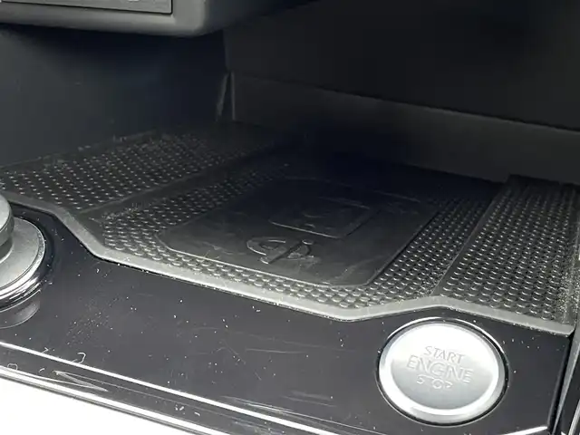 フォルクスワーゲン ＶＷ Ｔ－ロック TDI ブラックスタイル 三重県 2024(令6)年 1.7万km パールグレーM 純正ナビ　/ＡＣＣ　/ブラインドスポット　/ｉＱＬｉｇｈｔ　/半革　/Ｂｌｕｅｔｏｏｔｈ　/ｃａｒｐｌａｙ　/ＥＴＣ　/前後ドラレコ　/純正１８インチＡＷ　/パワーテールゲート　/デジタルコックピット　/ワイヤレスチャージ