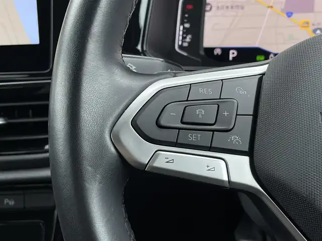 フォルクスワーゲン ＶＷ Ｔ－ロック TDI ブラックスタイル 三重県 2024(令6)年 1.7万km パールグレーM 純正ナビ　/ＡＣＣ　/ブラインドスポット　/ｉＱＬｉｇｈｔ　/半革　/Ｂｌｕｅｔｏｏｔｈ　/ｃａｒｐｌａｙ　/ＥＴＣ　/前後ドラレコ　/純正１８インチＡＷ　/パワーテールゲート　/デジタルコックピット　/ワイヤレスチャージ