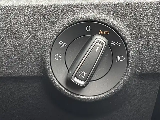 フォルクスワーゲン ＶＷ Ｔ－ロック TDI ブラックスタイル 三重県 2024(令6)年 1.7万km パールグレーM 純正ナビ　/ＡＣＣ　/ブラインドスポット　/ｉＱＬｉｇｈｔ　/半革　/Ｂｌｕｅｔｏｏｔｈ　/ｃａｒｐｌａｙ　/ＥＴＣ　/前後ドラレコ　/純正１８インチＡＷ　/パワーテールゲート　/デジタルコックピット　/ワイヤレスチャージ