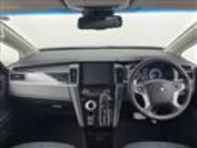 三菱 デリカＤ：５ シャモニー 群馬県 2025(令7)年 0.1千km グラファイトグレーメタリック/ブラックマイカ 登録済未使用車（登録時走行距離:１６km）/後側方車両検知警報システム/ハンドルヒーター/パドルシフト/革巻きハンドル/ステアリングスイッチ/バニティミラー/純正１８インチアルミホイール/シートヒーターヒーター