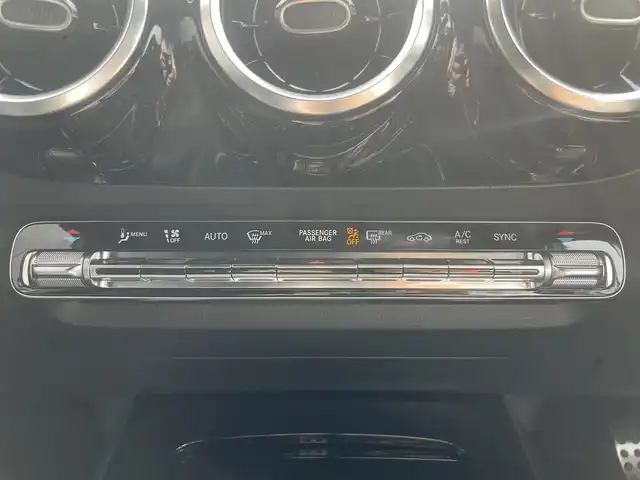 メルセデス・ベンツ Ｂ２００ｄ AMGライン 栃木県 2021(令3)年 2.1万km デジタルホワイト レーダーセーフティpkg /純正ナビ /( AM FM Bluetooth )/フルセグTV /全周囲カメラ /ヘッドアップディスプレイ /レーダークルーズコントロール /パドルシフト /シートヒーター /パワーバックドア /プッシュスタート/ETC /LED