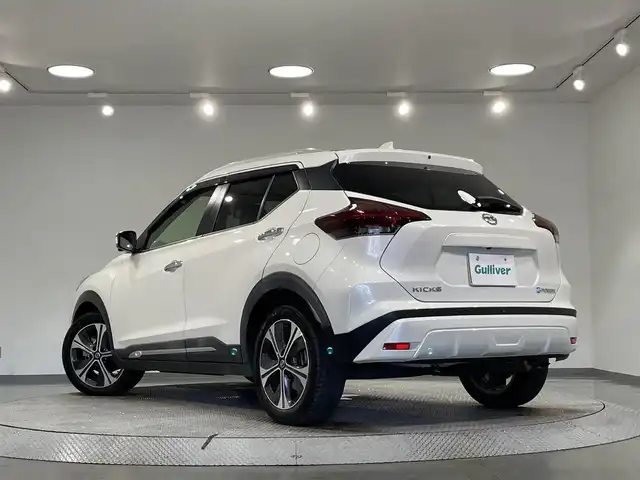 日産 キックス X 愛知県 2021(令3)年 6万km ブリリアントホワイトパール 純正9インチナビ/（AM/FM/フルセグTV/DVD)/衝突軽減装置/プロパイロット/全方位カメラ/禁煙車/クリアランスソナー/純正17AW/LEDヘッドライト/デジタルインナーミラー/キーレス・スマートキー/ハーフレザーシート/ドライブレコーダー/ビルトインETC2.0/オートリトラウィンカーミラー/プッシュスタート