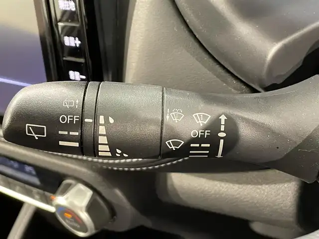 日産 キックス X 愛知県 2021(令3)年 6万km ブリリアントホワイトパール 純正9インチナビ/（AM/FM/フルセグTV/DVD)/衝突軽減装置/プロパイロット/全方位カメラ/禁煙車/クリアランスソナー/純正17AW/LEDヘッドライト/デジタルインナーミラー/キーレス・スマートキー/ハーフレザーシート/ドライブレコーダー/ビルトインETC2.0/オートリトラウィンカーミラー/プッシュスタート