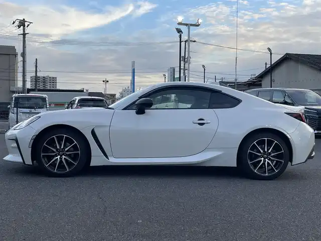 トヨタ ＧＲ８６ SZ 広島県 2022(令4)年 3.8万km クリスタルホワイトパール ワンオーナー/ディーラーオプションナビ/　「CD/DVD/フルセグTV/Bluetooth」/バックカメラ/ＥＴＣ/ドライブレコーダー/クルーズコントロール/ＬＥＤヘッドライト/オートライト/プッシュスタート/スマートキー/保証書/取扱説明書