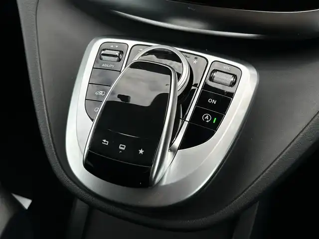 メルセデス・ベンツ Ｖ２２０ d アバンギャルド ロング 茨城県 2016(平28)年 2.8万km ロッククリスタルホワイト 両側ＰＷスライドドア　/全方位カメラ　/Ｂｕｒｍｅｓｔｅｒ/ＲＳＰ　/ＡＣＣ　/ＬＫＡ　/ＢＳＡ　/黒革　/シートヒーター　/Ｍ付パワーシート　/パワーテールゲート　/ナビ　/ＴＶ　/ＢＴ　/ＵＳＢ　/ＤＶＤ　/ＬＥＤ　/ＥＴＣ