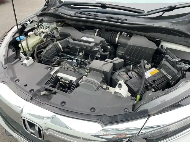 ホンダ ヴェゼル ツーリング・ホンダセンシング 神奈川県 2020(令2)年 5万km プラチナホワイトパール 純正８インチＳＤナビ（VXM-207VFEi）/ワンセグ/Bluetooth/CD/DVD/iPod/USB/追従式クルーズコントロール/前席シートヒーター/パドルシフト/LEDヘッドライト/純正アルミホイール/純正フロアマット/ブレーキホールド/レーンキープアシスト/横滑り防止装置/電動格納ミラー/ドアバイザー/衝突被害軽減システム/カーテンエアバック