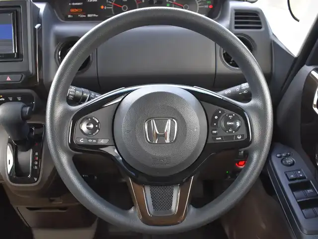 ホンダ Ｎ ＢＯＸ L 福岡県 2023(令5)年 0.4万km プレミアムアイボリーパールⅡ ホンダセンシング/レーダークルーズコントロール/ワンオーナー/社外ナビ(CN-HE02D)/フルセグTV/バックカメラ/両側パワースライドドア/前席シートヒーター/LEDヘッドライト/純正フロアマット/ドアバイザー