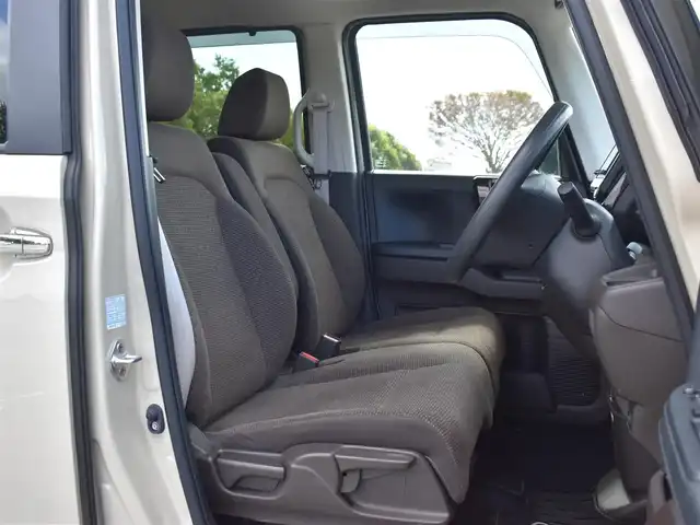 ホンダ Ｎ ＢＯＸ L 福岡県 2023(令5)年 0.4万km プレミアムアイボリーパールⅡ ホンダセンシング/レーダークルーズコントロール/ワンオーナー/社外ナビ(CN-HE02D)/フルセグTV/バックカメラ/両側パワースライドドア/前席シートヒーター/LEDヘッドライト/純正フロアマット/ドアバイザー