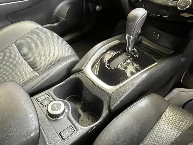 日産 エクストレイル 20X エマージェンシーブレーキ 岩手県 2015(平27)年 9.8万km ダイヤモンドブラック ４WD/エマージェンシーブレーキ/車線逸脱警報/横滑り防止装置/アイドリングストップ/前後ソナー/ヒルディセントコントロール/シートヒーター/Pioneerナビ/フルセグTV/ステアリングスイッチ/ドライブレコーダー/オートエアコン/オートライト/LEDヘッドライト/フォグランプ/純正１７インチアルミホイール