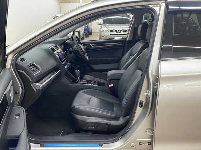 スバル アウトバック リミテッド 道央・札幌 2015(平27)年 8.9万km タングステンM /ワンオーナー//社外ナビ：MDV-Z711/（フルセグTV/Bluetooth/CD/DVD)//バックカメラ//ETC//アイサイトVer.3//プリクラッシュブレーキ//全車速追従機能付きクルーズコントロール//アクティブレーンキープアシスト//車線逸脱警報//ふらつき警報//先行車発進お知らせ//ハーフレザーシート//前席パワーシート（D席メモリ）//シートヒーター(運転席、助手席、後席)//パドルシフト//パワーバックドア//ヒルディセントコントロール//電動パーキング//LEDオートライト//電動格納ミラーウィンカー//純正１８インチアルミ//純正フロアマット//純正ドアバイザー//X-MODE//プッシュスタート//ISOFIX//横滑り防止装置//スペアキー