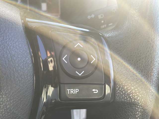 トヨタ ヴィッツ F 香川県 2017(平29)年 7.2万km シルバーM 純正ディーラーナビ（フルセグTV/CD/DVD/BT)/バックカメラ/ドライブレコーダー/純正フロアマット/オートマチックハイビーム/ビルトインETC/リモコンキー