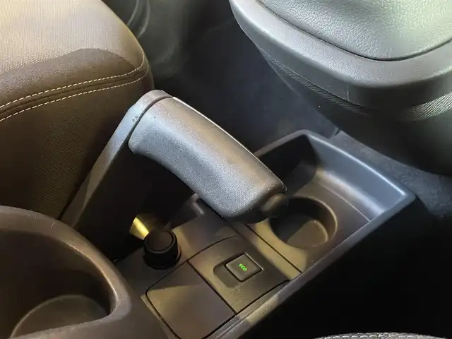 ルノー カングー ゼン 愛知県 2020(令2)年 5万km マロンショコラM ワンオーナー/社外メモリナビ/フルセグTV/バックカメラ/CD/DVD再生/Bluetooth/エコモード/ヘッドライトレベライザー/アイドリングストップ/キーレス/両側スライドドア/純正フロアマット/ドライブレコーダー