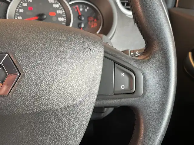 ルノー カングー ゼン 愛知県 2020(令2)年 5万km マロンショコラM ワンオーナー/社外メモリナビ/フルセグTV/バックカメラ/CD/DVD再生/Bluetooth/エコモード/ヘッドライトレベライザー/アイドリングストップ/キーレス/両側スライドドア/純正フロアマット/ドライブレコーダー