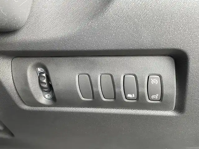 ルノー カングー ゼン 愛知県 2020(令2)年 5万km マロンショコラM ワンオーナー/社外メモリナビ/フルセグTV/バックカメラ/CD/DVD再生/Bluetooth/エコモード/ヘッドライトレベライザー/アイドリングストップ/キーレス/両側スライドドア/純正フロアマット/ドライブレコーダー