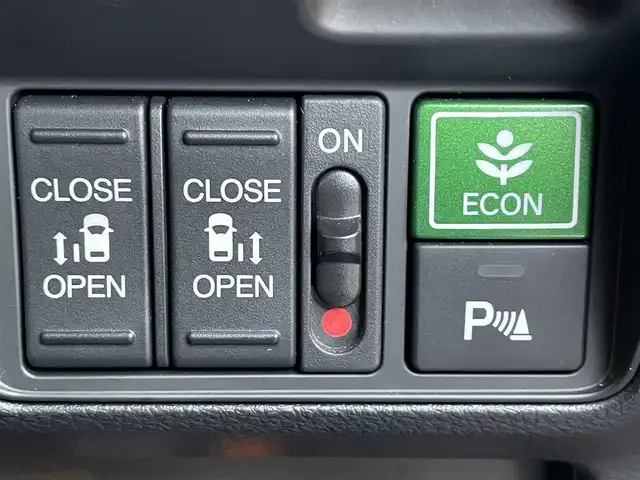 ホンダ オデッセイ ハイブリッド アブソルート・EXホンダセンジング 山口県 2018(平30)年 1.9万km プラチナホワイトパール 純正ディーラーOPナビ/（SD/フルセグ/DISC/USB/iPod/BT/ラジオ）/Apple Car Play/全方位カメラ/ハーフレザーシート/シートヒーター/エンジンスターター/前後ドライブレコーダー/ビルトインETC2.0/レーダークルーズコントロール/ブラインドスポットモニター/D/N席パワーシート/両側電動スライドドア/リヤオートエアコン/オートブレーキホールド/ドアバイザー/フォグライト/純正フロアマット/LEDヘッドライト