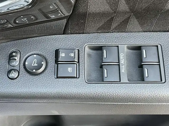 ホンダ オデッセイ ハイブリッド アブソルート・EXホンダセンジング 山口県 2018(平30)年 1.9万km プラチナホワイトパール 純正ディーラーOPナビ/（SD/フルセグ/DISC/USB/iPod/BT/ラジオ）/Apple Car Play/全方位カメラ/ハーフレザーシート/シートヒーター/エンジンスターター/前後ドライブレコーダー/ビルトインETC2.0/レーダークルーズコントロール/ブラインドスポットモニター/D/N席パワーシート/両側電動スライドドア/リヤオートエアコン/オートブレーキホールド/ドアバイザー/フォグライト/純正フロアマット/LEDヘッドライト