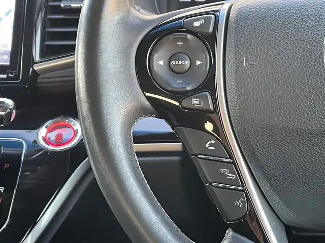 ホンダ オデッセイ ハイブリッド アブソルート・EXホンダセンジング 山口県 2018(平30)年 1.9万km プラチナホワイトパール 純正ディーラーOPナビ/（SD/フルセグ/DISC/USB/iPod/BT/ラジオ）/Apple Car Play/全方位カメラ/ハーフレザーシート/シートヒーター/エンジンスターター/前後ドライブレコーダー/ビルトインETC2.0/レーダークルーズコントロール/ブラインドスポットモニター/D/N席パワーシート/両側電動スライドドア/リヤオートエアコン/オートブレーキホールド/ドアバイザー/フォグライト/純正フロアマット/LEDヘッドライト