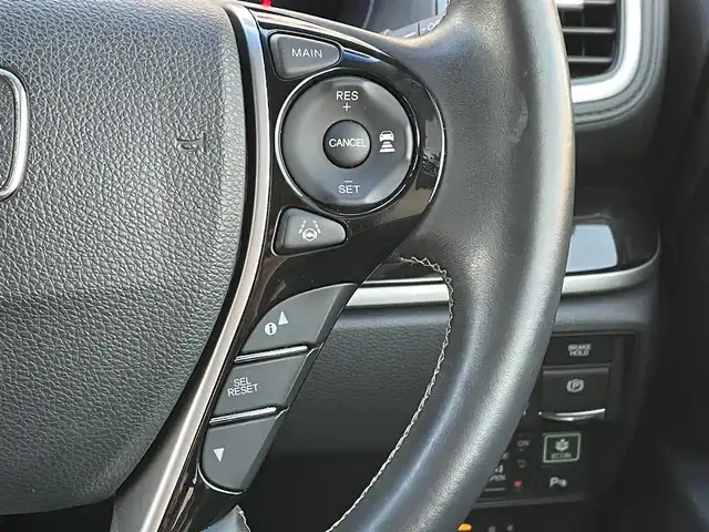 ホンダ オデッセイ ハイブリッド アブソルート・EXホンダセンジング 山口県 2018(平30)年 1.9万km プラチナホワイトパール 純正ディーラーOPナビ/（SD/フルセグ/DISC/USB/iPod/BT/ラジオ）/Apple Car Play/全方位カメラ/ハーフレザーシート/シートヒーター/エンジンスターター/前後ドライブレコーダー/ビルトインETC2.0/レーダークルーズコントロール/ブラインドスポットモニター/D/N席パワーシート/両側電動スライドドア/リヤオートエアコン/オートブレーキホールド/ドアバイザー/フォグライト/純正フロアマット/LEDヘッドライト