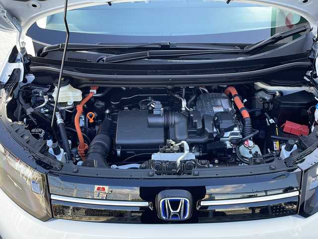 ホンダ フリード ハイブリット e:HEV AIR EX 山口県 2025(令7)年 0.1千km プラチナホワイトパール 登録済未使用車/純正9インチナビ/・applecarplay/・androidauto/・フルセグTV/・Bluetooth接続/アラウンドビューモニター/Honda SENSING/・衝突軽減ブレーキ/・踏み間違い衝突軽減システム/・急アクセル抑制機能/・路外逸脱抑制機能/・歩行者事故低減ステアリング/・渋滞追従機能付アダプティブクルーズコントロール/・車線維持支援システム/・トラフィックジャムアシスト/・先行車発進お知らせ機能/・アダプティブドライビングビーム/・標識認識機能/・ブラインドスポットインフォメーション/・後退出庫サポート/ハーフレザーシート/シートヒーター/USB入力端子/スマートキー/プッシュスタート/スペアキー1本/両側パワースライドドア/純正LEDライト/純正15インチアルミホイール/ウィンカーミラー/保証書/取り扱い説明書