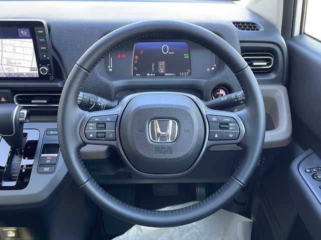 ホンダ フリード ハイブリット e:HEV AIR EX 山口県 2025(令7)年 0.1千km プラチナホワイトパール 登録済未使用車/純正9インチナビ/・applecarplay/・androidauto/・フルセグTV/・Bluetooth接続/アラウンドビューモニター/Honda SENSING/・衝突軽減ブレーキ/・踏み間違い衝突軽減システム/・急アクセル抑制機能/・路外逸脱抑制機能/・歩行者事故低減ステアリング/・渋滞追従機能付アダプティブクルーズコントロール/・車線維持支援システム/・トラフィックジャムアシスト/・先行車発進お知らせ機能/・アダプティブドライビングビーム/・標識認識機能/・ブラインドスポットインフォメーション/・後退出庫サポート/ハーフレザーシート/シートヒーター/USB入力端子/スマートキー/プッシュスタート/スペアキー1本/両側パワースライドドア/純正LEDライト/純正15インチアルミホイール/ウィンカーミラー/保証書/取り扱い説明書