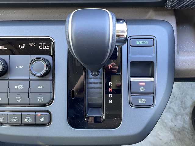 ホンダ フリード ハイブリット e:HEV AIR EX 山口県 2025(令7)年 0.1千km プラチナホワイトパール 登録済未使用車/純正9インチナビ/・applecarplay/・androidauto/・フルセグTV/・Bluetooth接続/アラウンドビューモニター/Honda SENSING/・衝突軽減ブレーキ/・踏み間違い衝突軽減システム/・急アクセル抑制機能/・路外逸脱抑制機能/・歩行者事故低減ステアリング/・渋滞追従機能付アダプティブクルーズコントロール/・車線維持支援システム/・トラフィックジャムアシスト/・先行車発進お知らせ機能/・アダプティブドライビングビーム/・標識認識機能/・ブラインドスポットインフォメーション/・後退出庫サポート/ハーフレザーシート/シートヒーター/USB入力端子/スマートキー/プッシュスタート/スペアキー1本/両側パワースライドドア/純正LEDライト/純正15インチアルミホイール/ウィンカーミラー/保証書/取り扱い説明書