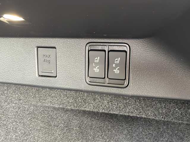 レクサス ＮＸ 250 バージョンL 三重県 2023(令5)年 1.6万km ソニッククォーツ 純正ナビ/サンルーフ/全周囲カメラ/バックカメラ/BSM/デジタルインナーミラー/本革シート/ワイヤレス充電器/ビルトインETC/社外ドラレコ/ステアリングヒーター/パワーバックドア/AC100V/スペアキー/前席シートヒーター/前席パワーシート/シートメモリー/追従クルーズコントロール/レーンキープアシスト/衝突軽減ブレーキ/パドルシフト/USB給電/オートライト/禁煙車