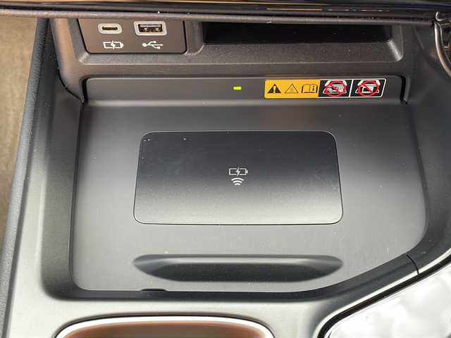 レクサス ＮＸ 250 バージョンL 三重県 2023(令5)年 1.6万km ソニッククォーツ 純正ナビ/サンルーフ/全周囲カメラ/バックカメラ/BSM/デジタルインナーミラー/本革シート/ワイヤレス充電器/ビルトインETC/社外ドラレコ/ステアリングヒーター/パワーバックドア/AC100V/スペアキー/前席シートヒーター/前席パワーシート/シートメモリー/追従クルーズコントロール/レーンキープアシスト/衝突軽減ブレーキ/パドルシフト/USB給電/オートライト/禁煙車