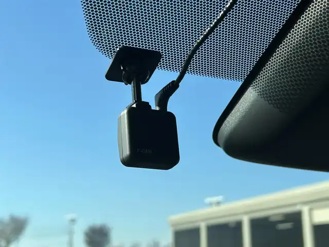 トヨタ ヴェルファイア ハイブリット Z プレミア 和歌山県 2023(令5)年 1万km ブラック ワンオーナー/純正14インチナビ/全方位カメラ/フルセグTV/トヨタチームメイト/衝突軽減ブレーキ/レーダークルコン/ブラインドスポットモニター/前後コーナーセンサー/サンルーフ/両側パワスラ/デジタルインナーミラー/ドラレコ/ビルトインETC/ユニバーサルステップ/ヘッドアップディスプレイ/電動リアゲート/シートヒーター/シートベンチレーション/パワーシート/シートメモリー/LEDヘッドライト/フォグランプ/オートライト/オートハイビーム/プッシュスタート/スマートキー