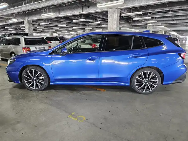 スバル レヴォーグ 1．8STIスポーツ EX 宮崎県 2020(令2)年 7.3万km WRブルーパール 〇純正11.6インチナビ/〇フルセグTV/〇バック/サイドカメラ/〇デジタルインナーミラー/〇ビルトインETC/〇ドライブレコーダー/〇アイサイトコアテクノロジー/〇アイサイトＸテクノロジー/〇アイサイトセーフティプラス/〇アイドリングストップ/〇電動リアゲート/〇LEDヘッドランプ/〇オートライト/〇フォグランプ/〇純正18インチアルミ/〇革巻きステアリング/〇パドルシフト/〇ボルドー/ブラックツートーン革シート/〇シートヒーター/〇パワーシート/〇左右独立温度調整オートエアコン/〇キーレスアクセス/〇禁煙車