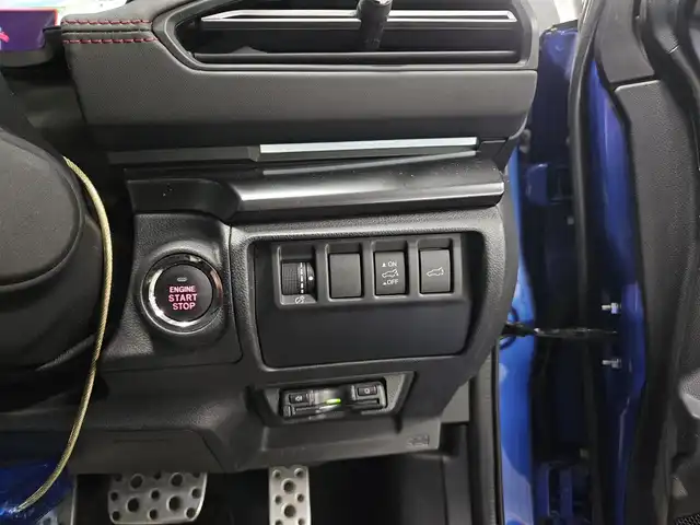 スバル レヴォーグ 1．8STIスポーツ EX 宮崎県 2020(令2)年 7.3万km WRブルーパール 〇純正11.6インチナビ/〇フルセグTV/〇バック/サイドカメラ/〇デジタルインナーミラー/〇ビルトインETC/〇ドライブレコーダー/〇アイサイトコアテクノロジー/〇アイサイトＸテクノロジー/〇アイサイトセーフティプラス/〇アイドリングストップ/〇電動リアゲート/〇LEDヘッドランプ/〇オートライト/〇フォグランプ/〇純正18インチアルミ/〇革巻きステアリング/〇パドルシフト/〇ボルドー/ブラックツートーン革シート/〇シートヒーター/〇パワーシート/〇左右独立温度調整オートエアコン/〇キーレスアクセス/〇禁煙車