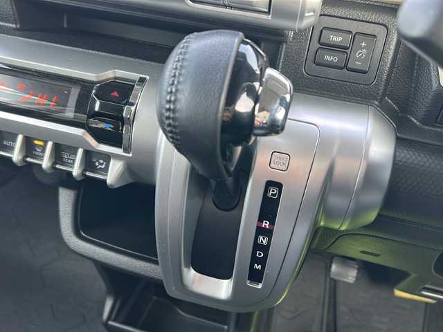 スズキ クロスビー HYBRID MZ 秋田県 2018(平30)年 8万km スーパーブラックパール 3トーンコーディネート 社外SDナビ/社外CD、DVD、BT、TV/バックカメラ、全方位カメラ/コーナーセンサー/純正16インチAW/社外AWスタッドレス積込み/スペアキー/４WD