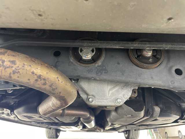 トヨタ ８６ GT 神奈川県 2017(平29)年 6万km クリスタルブラックシリカ ６速ＭＴ/社外７型ナビ(CN-RE05D)/(CD/DVD/SD/BT/フルセグTV)/Ｂカメラ/ＥＴＣ/ＬＥＤヘッドライト/フォグランプ/純正１７インチアルミホイール/プッシュスタート/スマートキー/新車時保証書/取扱説明書/スペアキー