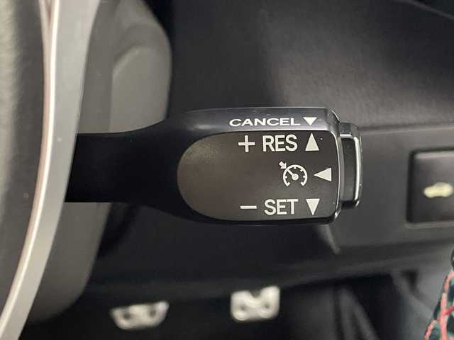 トヨタ ８６ GT 神奈川県 2017(平29)年 6万km クリスタルブラックシリカ ６速ＭＴ/社外７型ナビ(CN-RE05D)/(CD/DVD/SD/BT/フルセグTV)/Ｂカメラ/ＥＴＣ/ＬＥＤヘッドライト/フォグランプ/純正１７インチアルミホイール/プッシュスタート/スマートキー/新車時保証書/取扱説明書/スペアキー