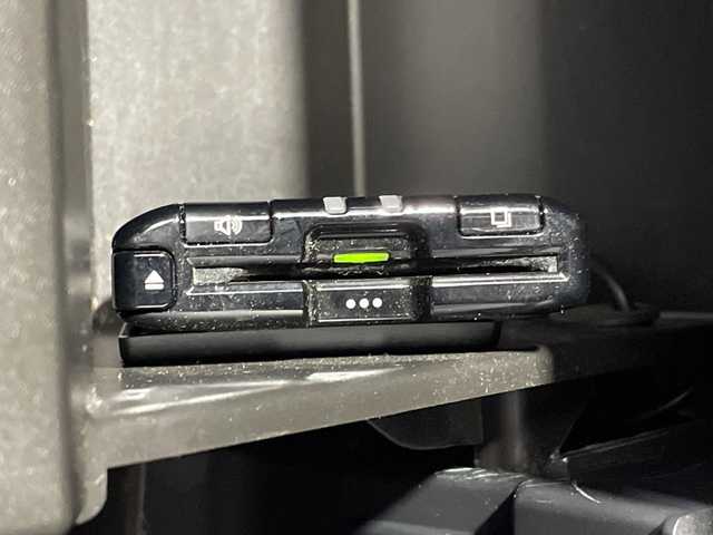 トヨタ ８６ GT 神奈川県 2017(平29)年 6万km クリスタルブラックシリカ ６速ＭＴ/社外７型ナビ(CN-RE05D)/(CD/DVD/SD/BT/フルセグTV)/Ｂカメラ/ＥＴＣ/ＬＥＤヘッドライト/フォグランプ/純正１７インチアルミホイール/プッシュスタート/スマートキー/新車時保証書/取扱説明書/スペアキー