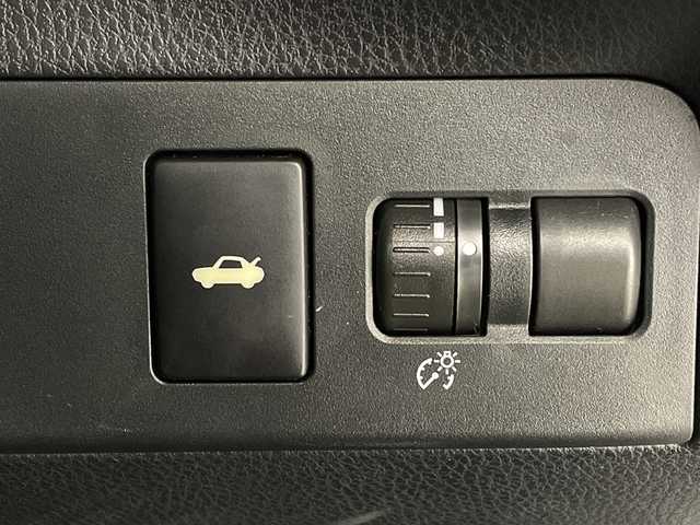 トヨタ ８６ GT 神奈川県 2017(平29)年 6万km クリスタルブラックシリカ ６速ＭＴ/社外７型ナビ(CN-RE05D)/(CD/DVD/SD/BT/フルセグTV)/Ｂカメラ/ＥＴＣ/ＬＥＤヘッドライト/フォグランプ/純正１７インチアルミホイール/プッシュスタート/スマートキー/新車時保証書/取扱説明書/スペアキー